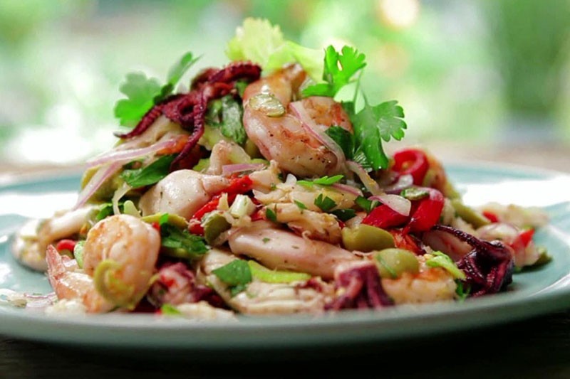 Salata sa plodovima mora
