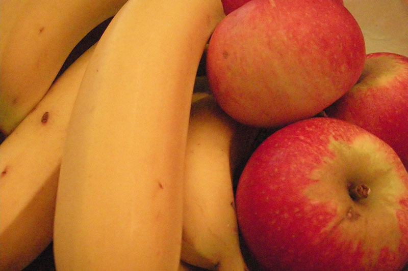 Pečena jabuka sa orasima i bananom